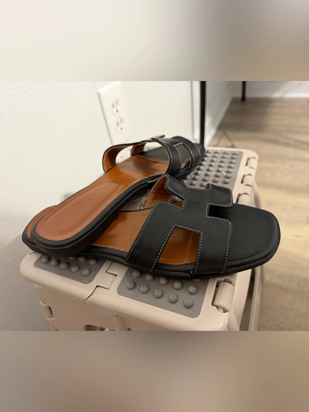 Women's Wide Width Faux Leather Flat Sandals Slipper